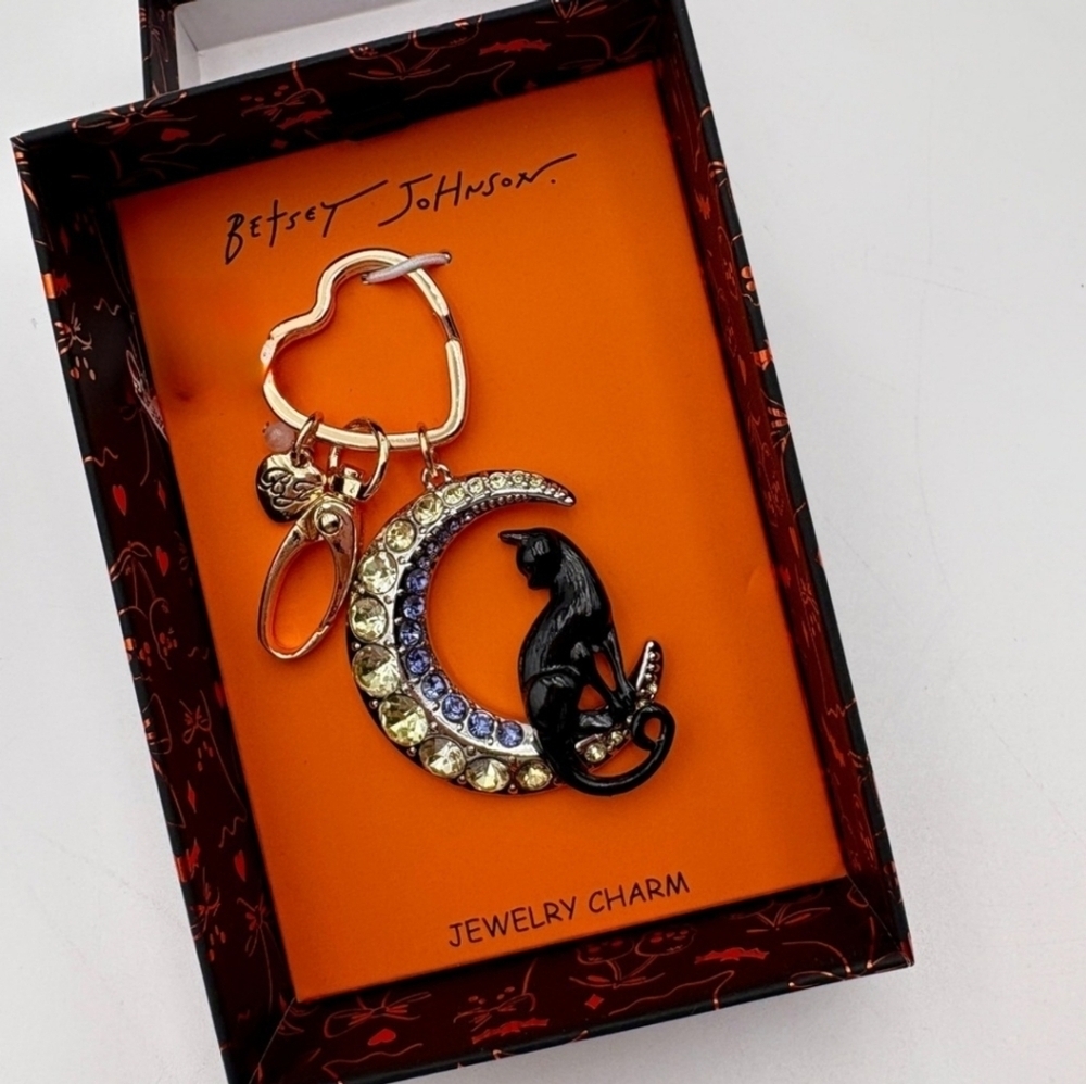 🖤🔹️Betsey Johnson🔹 Black Cat on Moon Jewelry Handbag Charm Key Chain